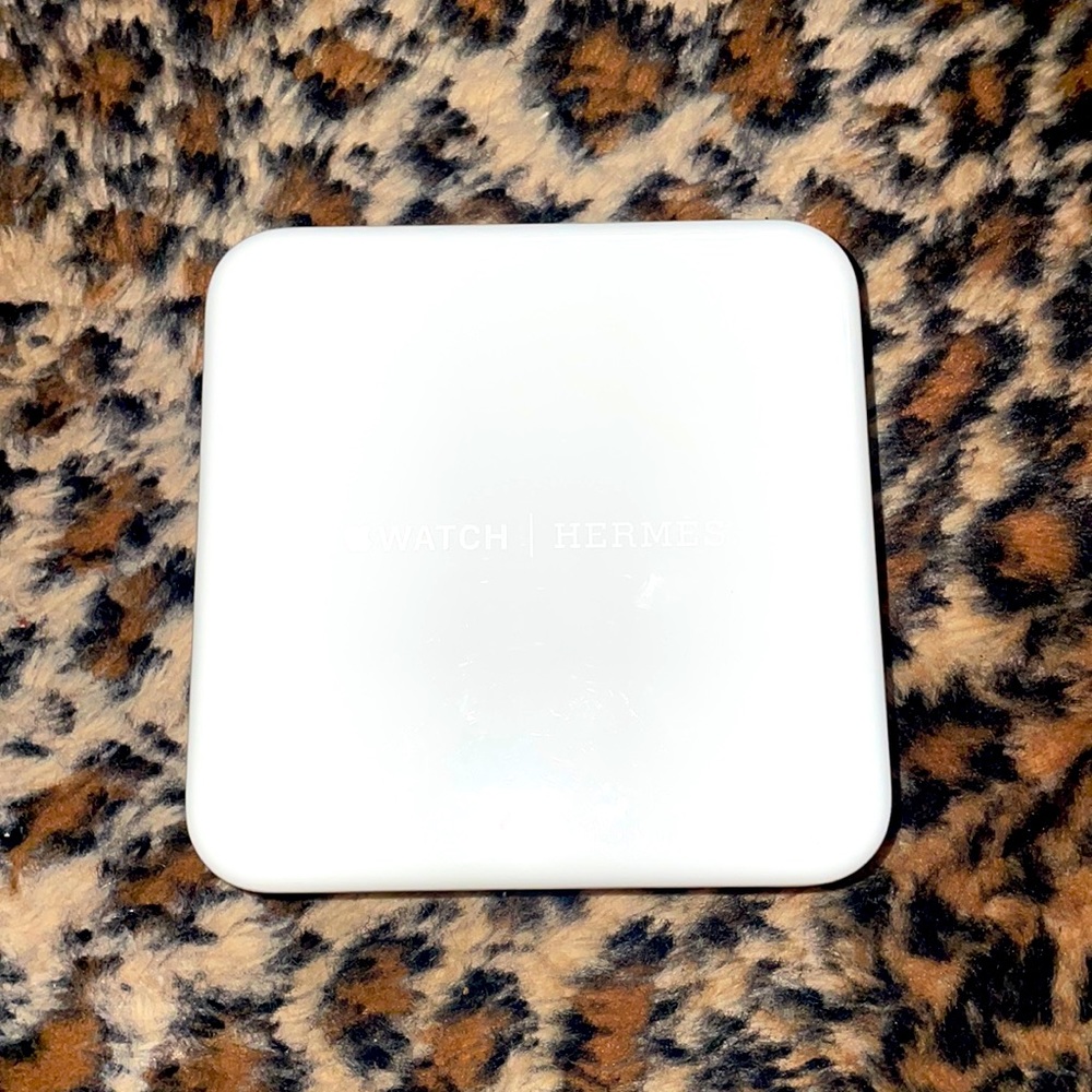 Apple/ Hermes watch box
